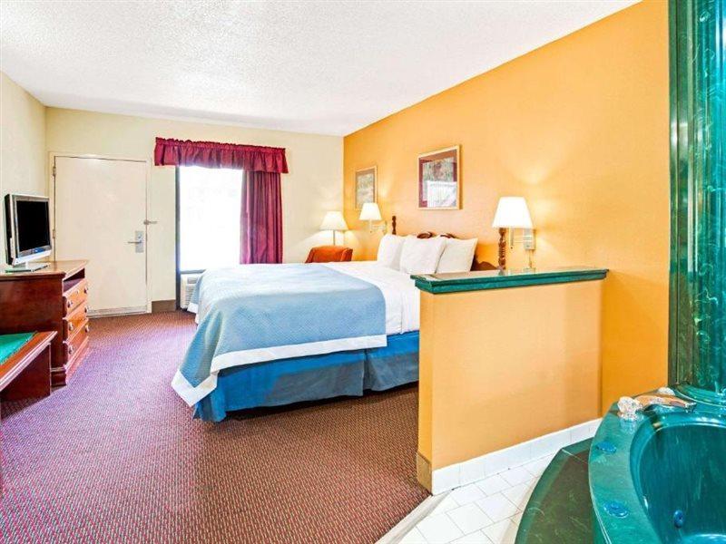 Days Inn By Wyndham Covington Extérieur photo