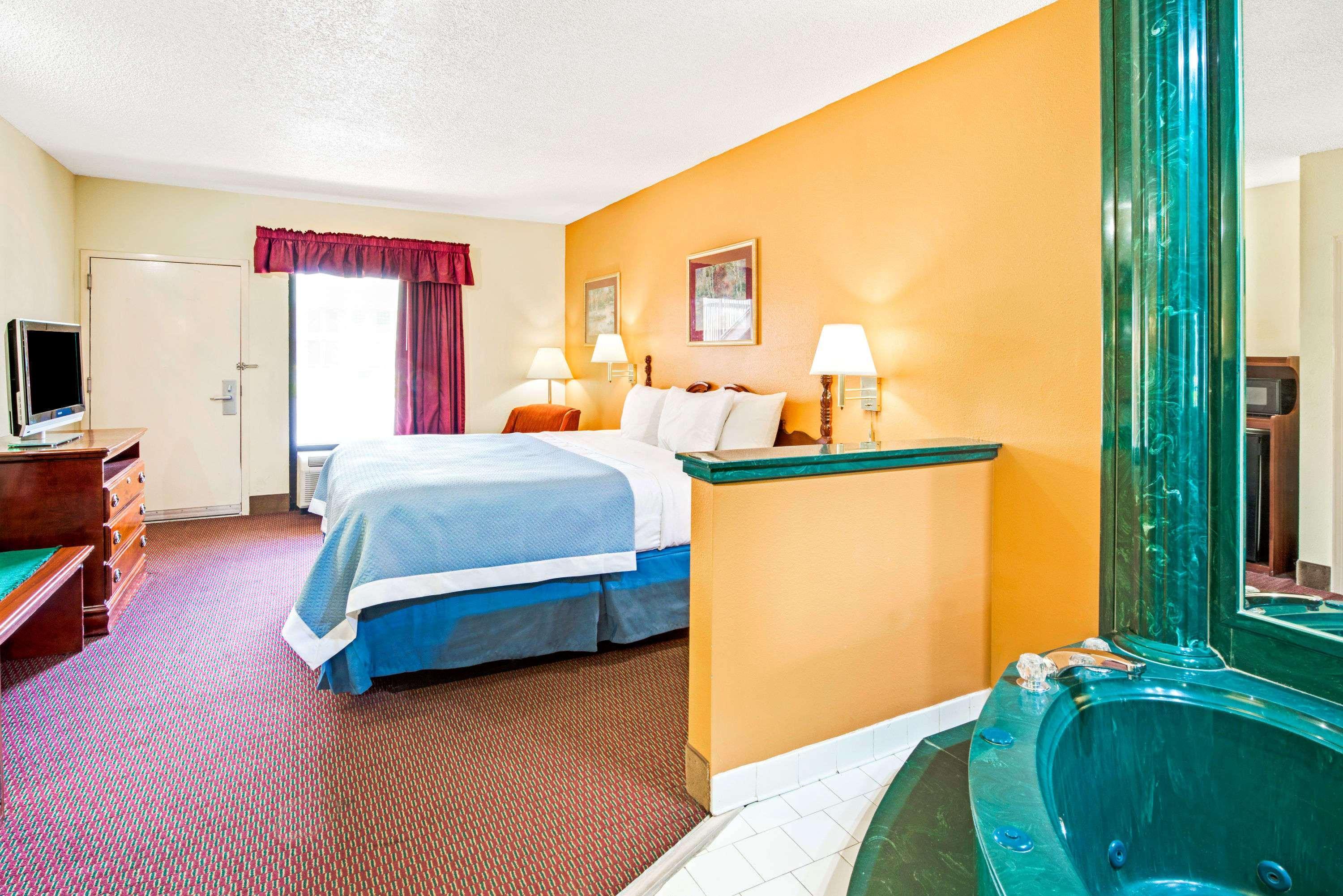 Days Inn By Wyndham Covington Extérieur photo
