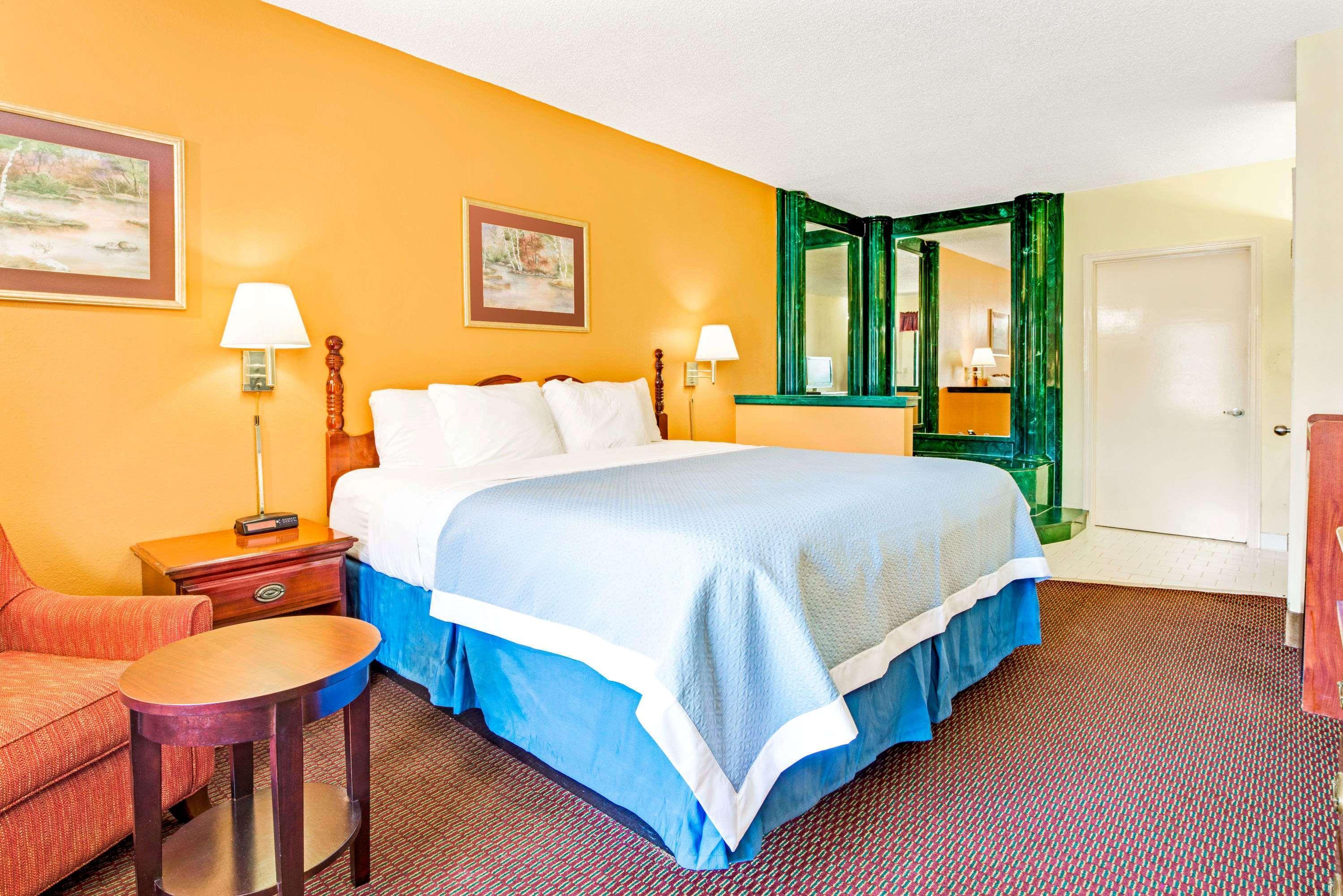 Days Inn By Wyndham Covington Extérieur photo