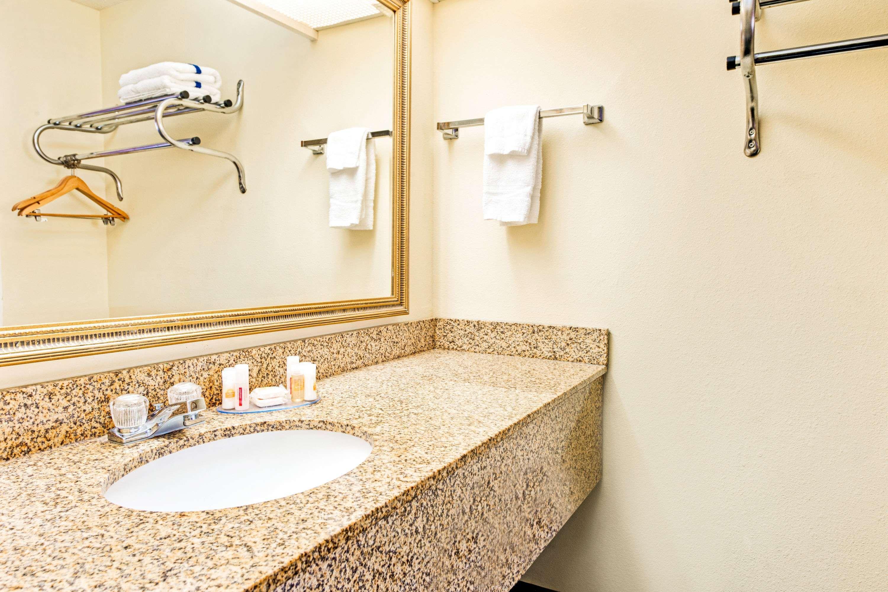 Days Inn By Wyndham Covington Extérieur photo